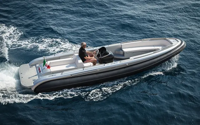 Dariel 7.5m — Alquiler De Yates Barcelona, Barcelona