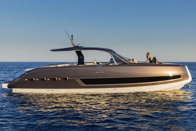 Invictus 460 — Alquiler De Yates Barcelona, Barcelona