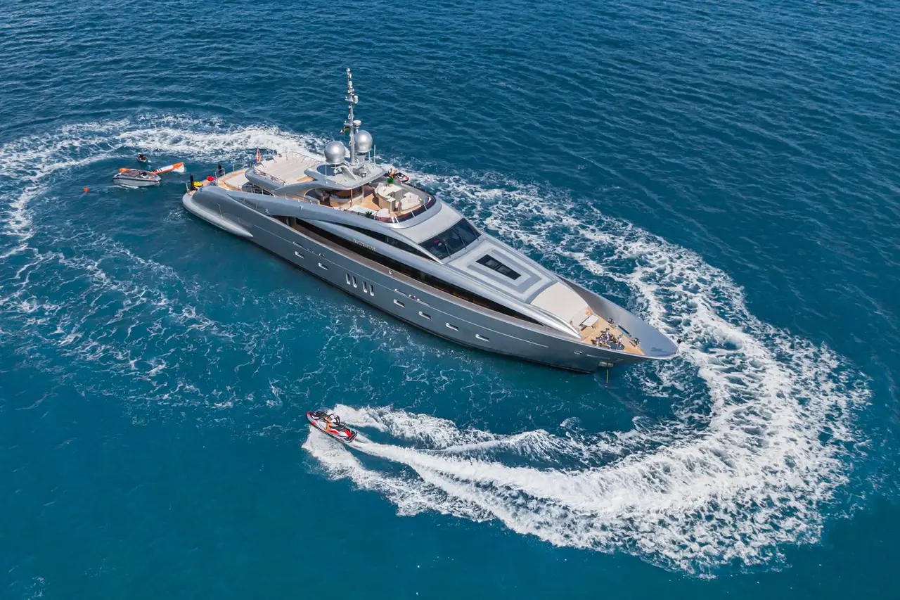 Silver Wind, exterior — Alquiler De Yates Barcelona, Barcelona. Club de playa y spa frente a Sitges