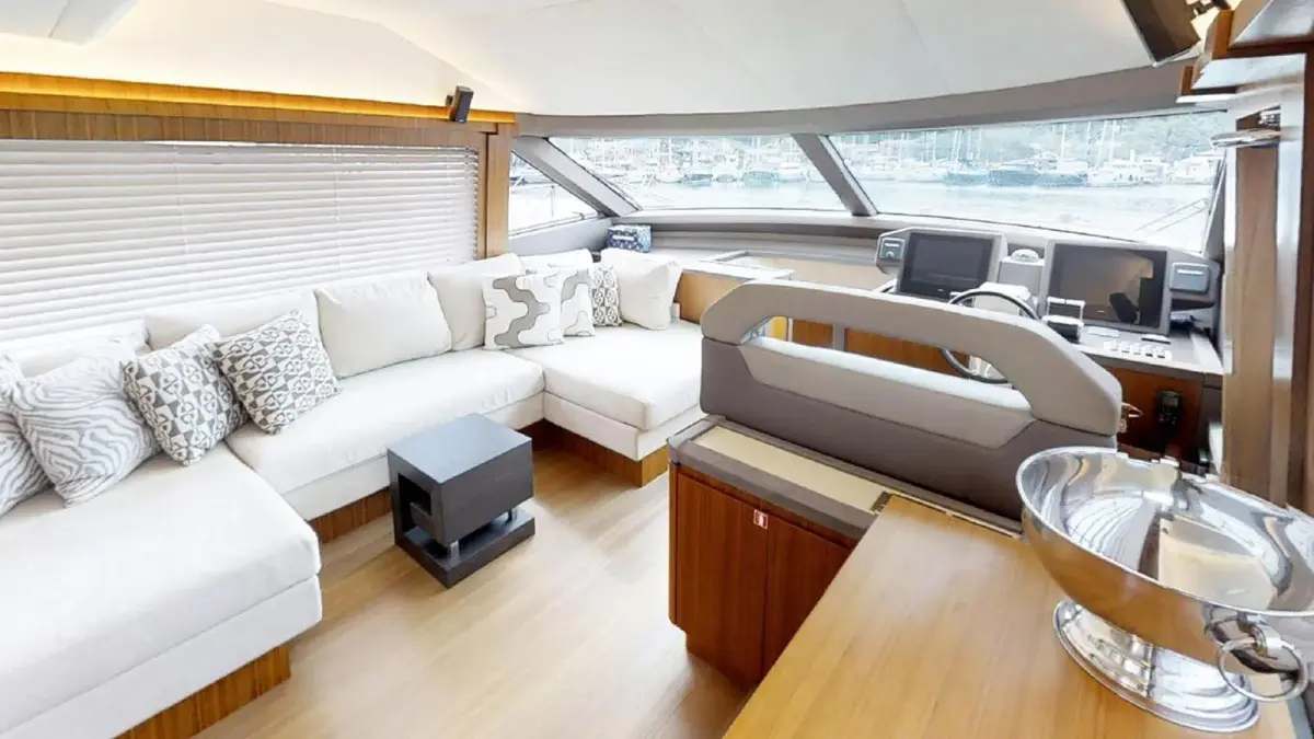 MCY66, exterior — Alquiler De Yates Barcelona, Barcelona. Flybridge de 20 metros para días tranquilos en Sitges