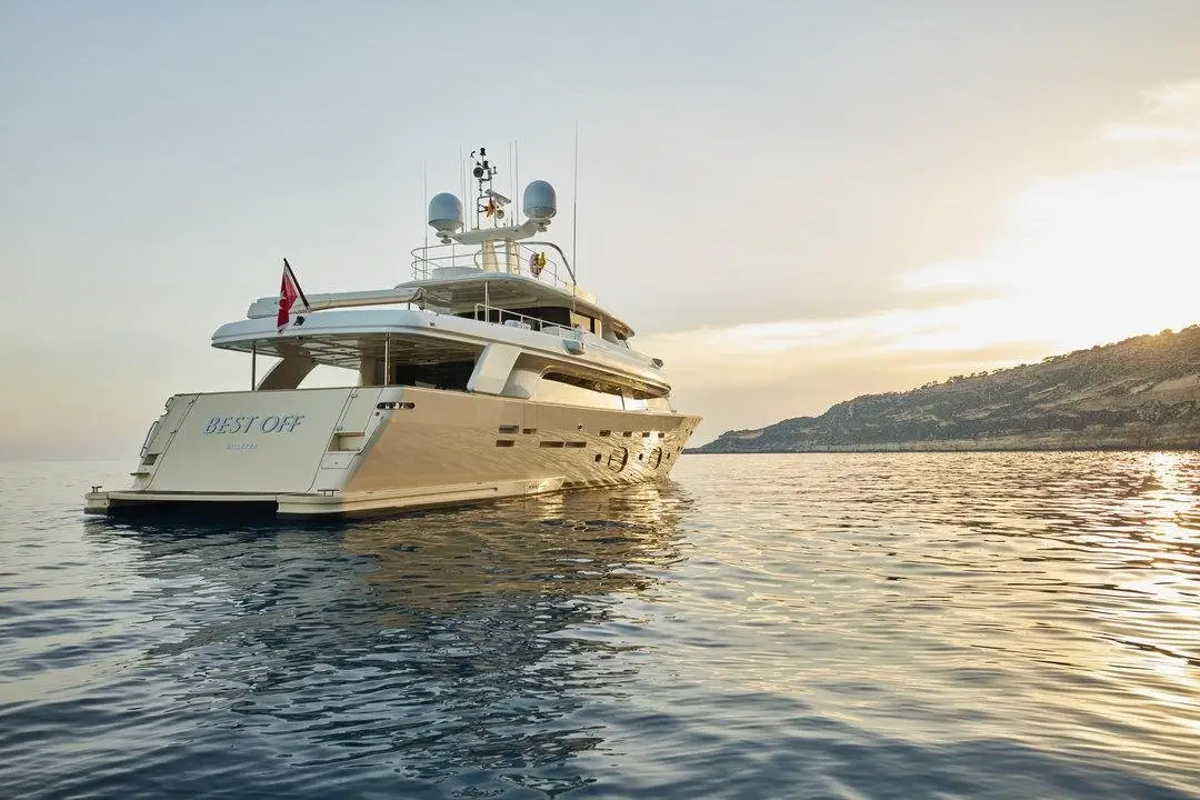 Navetta 33, exterior — Alquiler De Yates Barcelona, Barcelona. Casco de desplazamiento para travesías largas y tranquilas