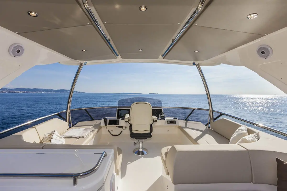 Navetta 58, exterior — Alquiler De Yates Barcelona, Barcelona. Casco estable para una jornada tranquila frente a Sitges