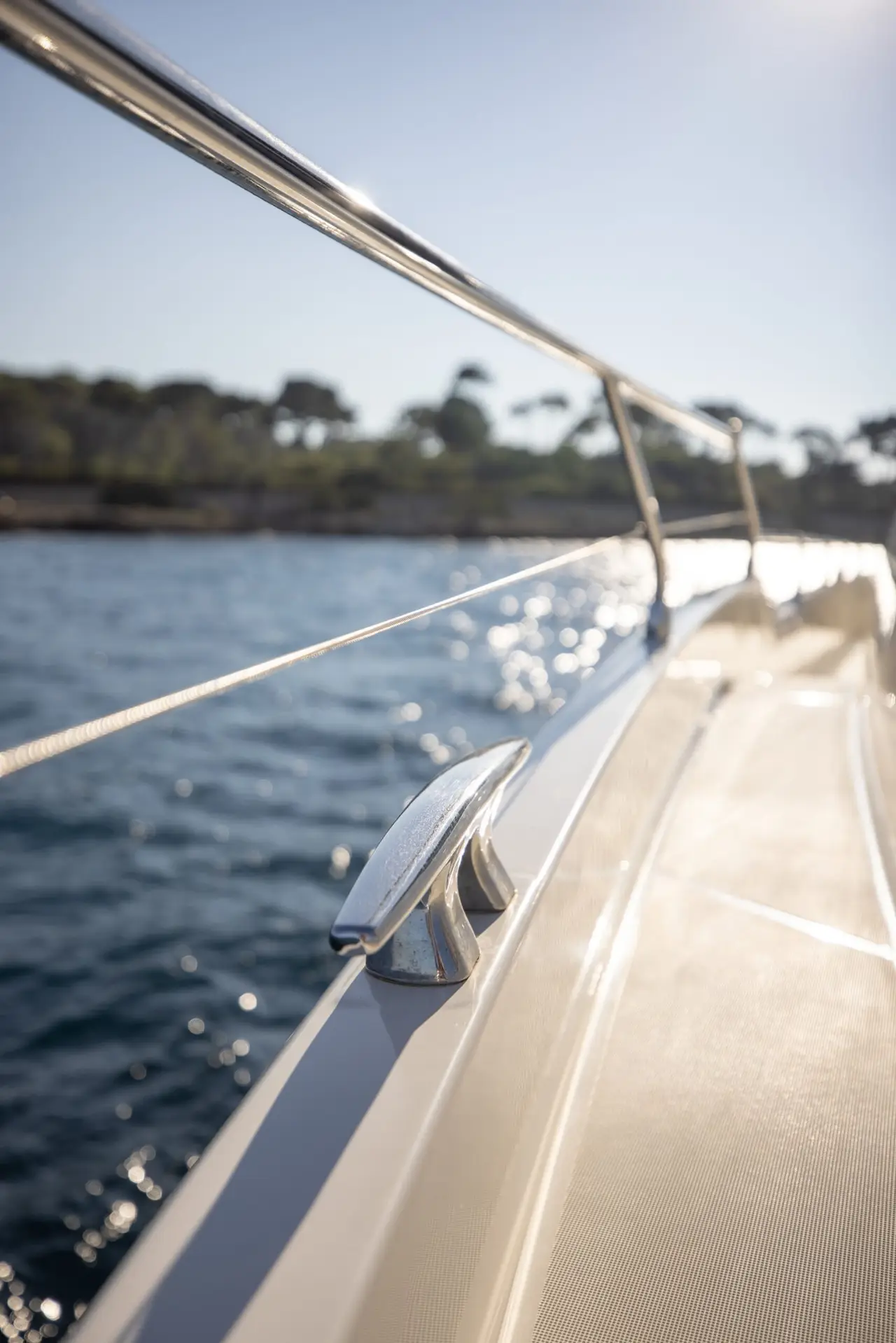 Prestige 680s, exterior — Alquiler De Yates Barcelona, Barcelona. Cuatro camarotes, cubierta abierta, ruta hacia Sitges