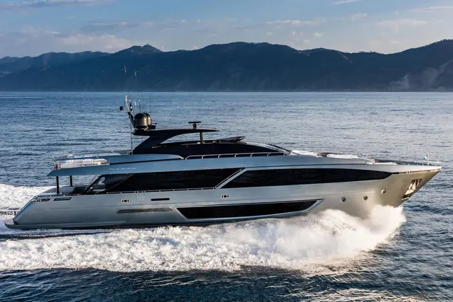 Riva 110 — Alquiler De Yates Barcelona, Barcelona