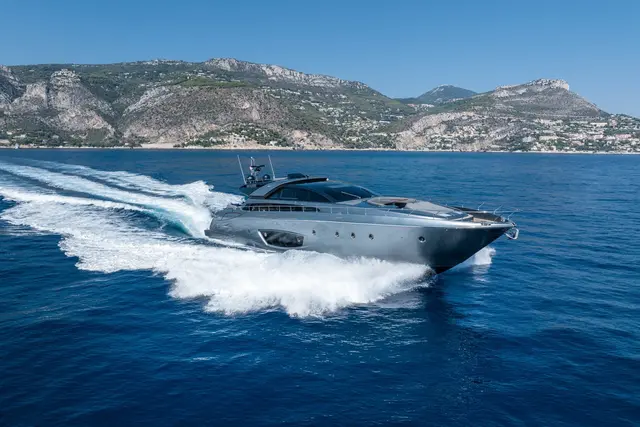 Riva 86 Domino — Alquiler De Yates Barcelona, Barcelona
