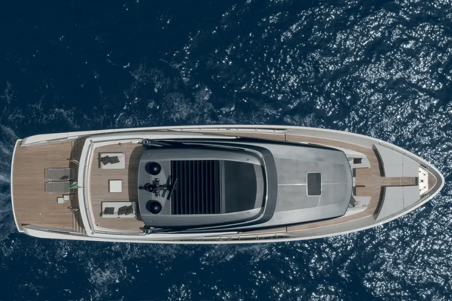Sanlorenzo 112, exterior — Alquiler De Yates Barcelona, Barcelona. Un día completo de Barcelona a Sitges