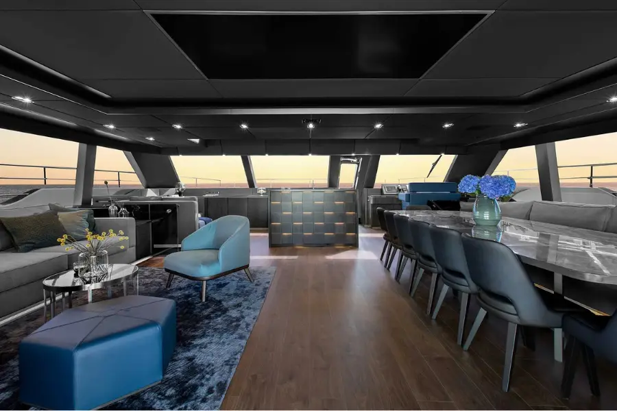Sunreef 80, camarote principal — Alquiler De Yates Barcelona, Barcelona. Catamarán estable para jornadas tranquilas frente a Sitges