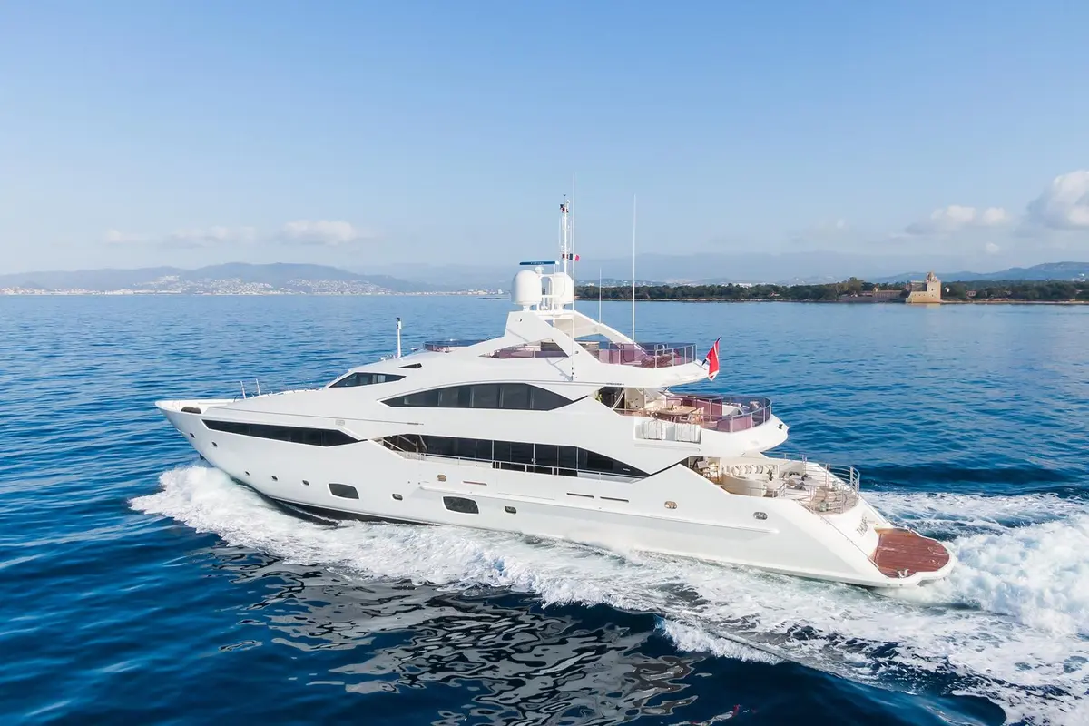 Thumper, salón — Alquiler De Yates Barcelona, Barcelona. Cuarenta metros de casco Sunseeker rumbo a Sitges