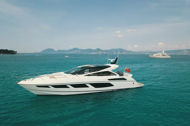 Sunseeker 68 — Alquiler De Yates Barcelona, Barcelona