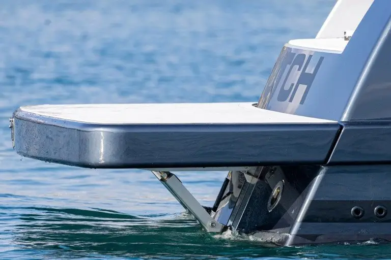 Vandutch 48, exterior — Alquiler De Yates Barcelona, Barcelona. Líneas deportivas para un día completo en la bahía
