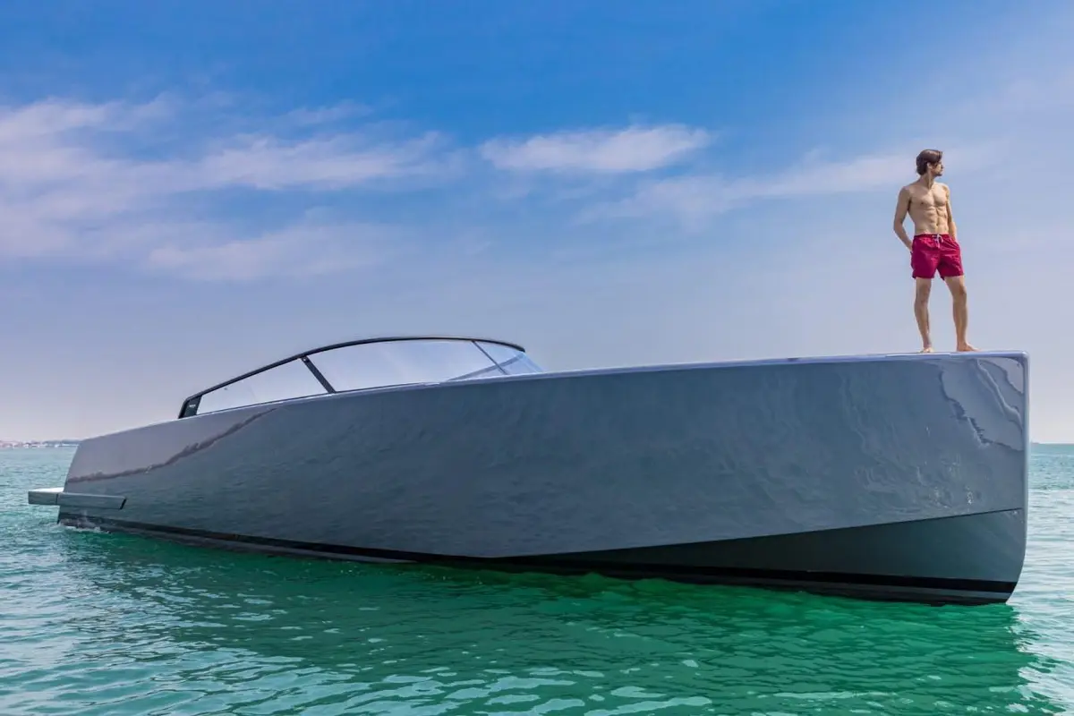 Vandutch 55, salón — Alquiler De Yates Barcelona, Barcelona. Un día de mar abierto rumbo a Sitges
